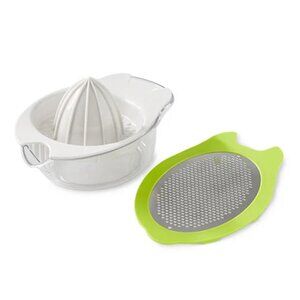 NEW PAMPERED CHEF CITRUS JUICER & ZESTER